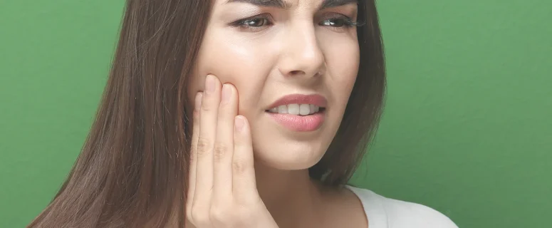 10 Simple and Effective Natural Remedies for Tooth Sensitivity Relief